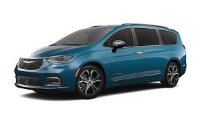 Minivans: Pacifica & Voyager Models | Chrysler Official Site - dodge manufacturer