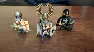 Crusader Miniatures - Home Page - manufacturer of minifigures