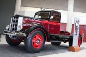 Peterbilt Trucks - Fun Facts & History - UPauto - peterbilt motors co manufacturer