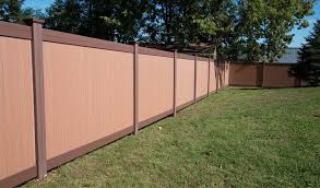 What is the Best Vinyl Fence Company? - Favorite Fence - vinyl fence manufacturer