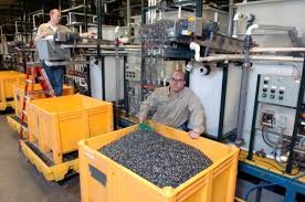 8 Top Plastics Manufacturers in the U.S. - IndustrySelect® - plastic manufacturer