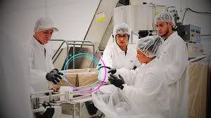 Contract Manufacturing of Supplements: Essential Guide for Brand Owners - contract manufacturer collaboration