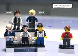 Manufacturer of mini figures Crossword Clue - Wordplays.com - manufacturer of minifigures