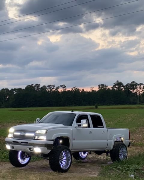 A relevant stock photo of 06 silverado custom in a typical setting.