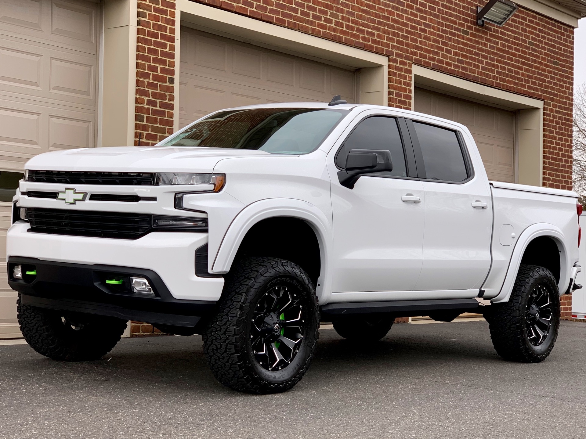 A relevant stock photo of 2019 chevrolet silverado 1500 custom in a typical setting.