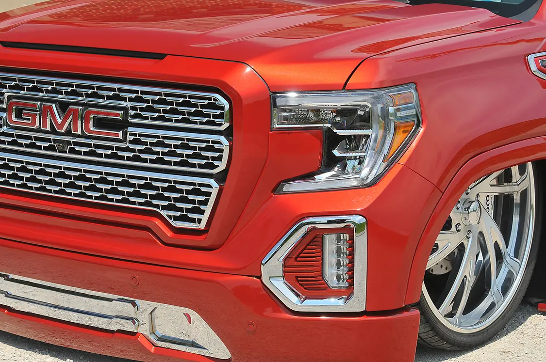 A relevant stock photo of 2019 gmc sierra custom in a typical setting.