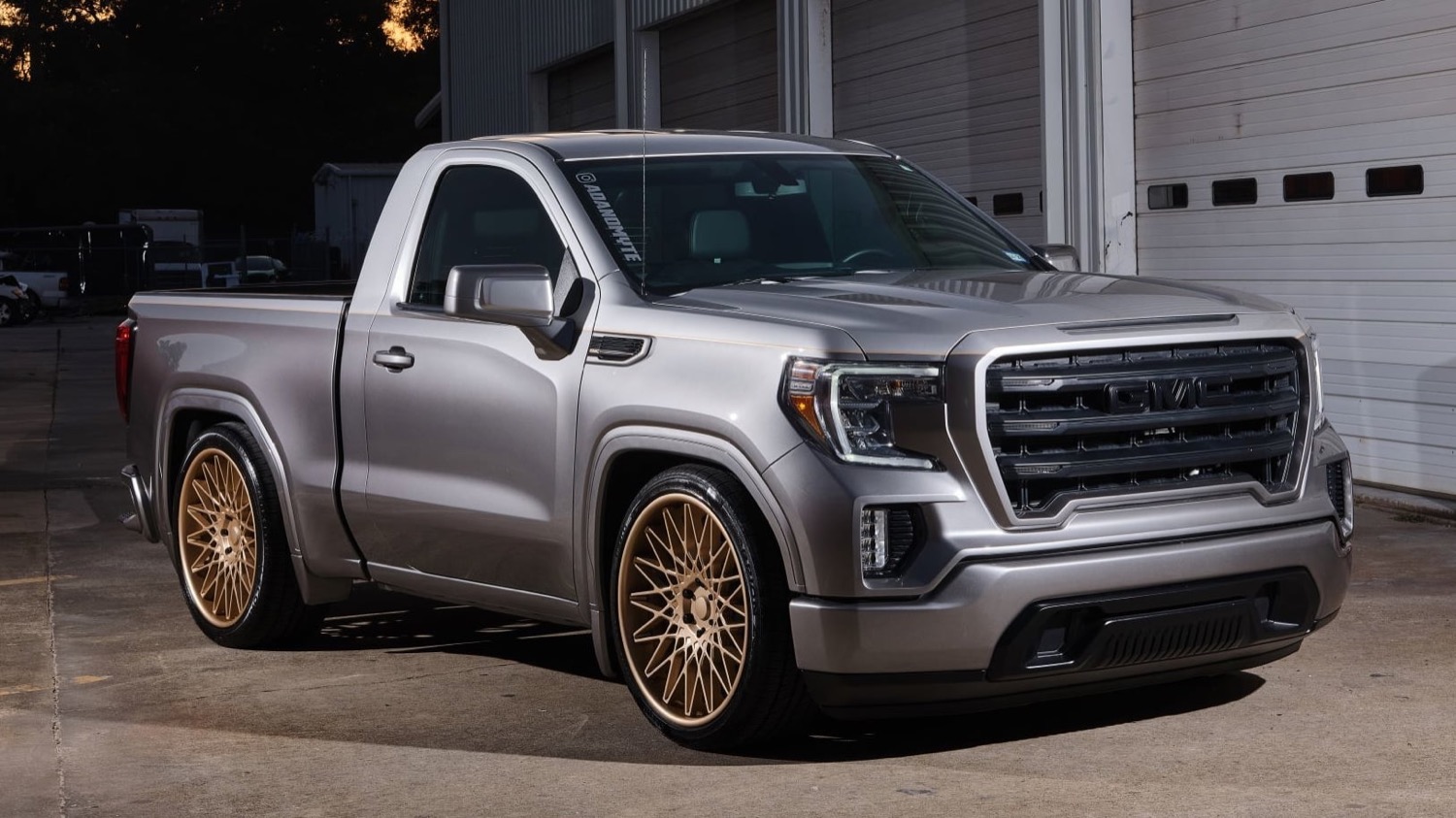 A relevant stock photo of 2020 gmc sierra custom in a typical setting.