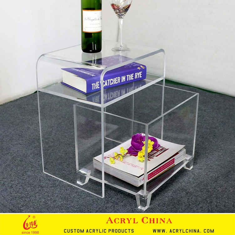 A relevant stock photo of acrylic table china in a typical setting.