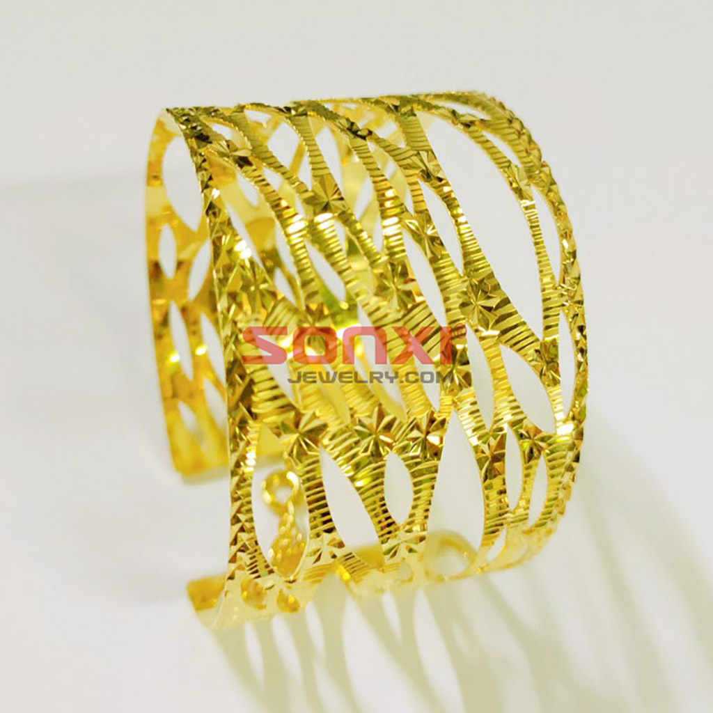 A relevant stock photo of bracelet manufacturer in a typical setting.