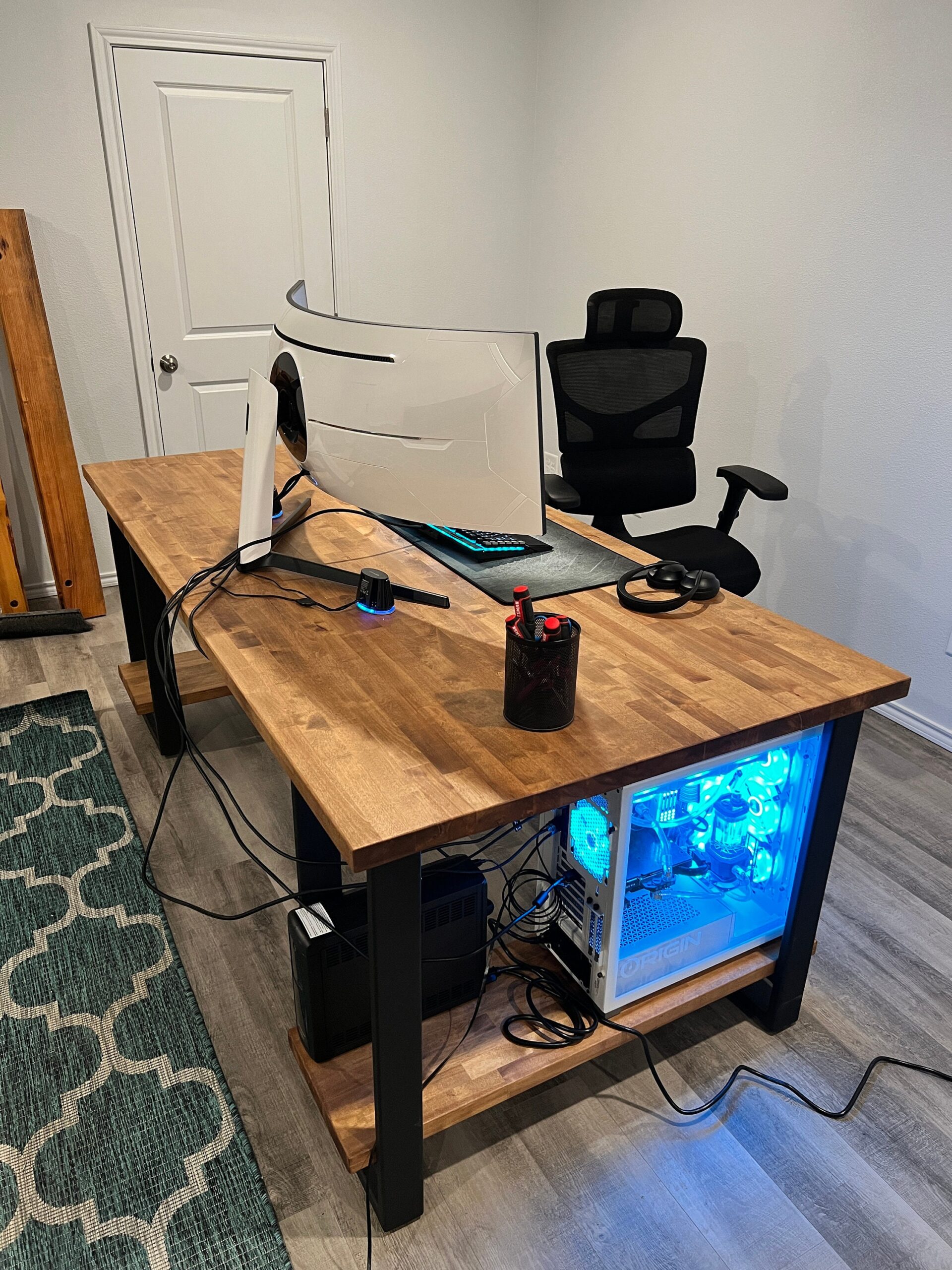 A relevant stock photo of computer table custom in a typical setting.