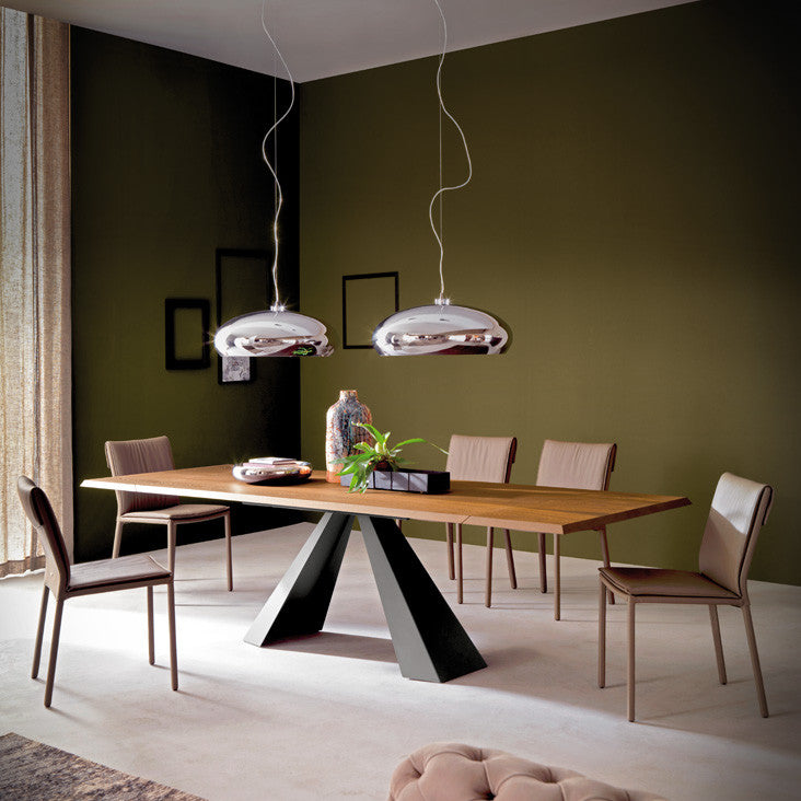 A relevant stock photo of dining table supplier in a typical setting.