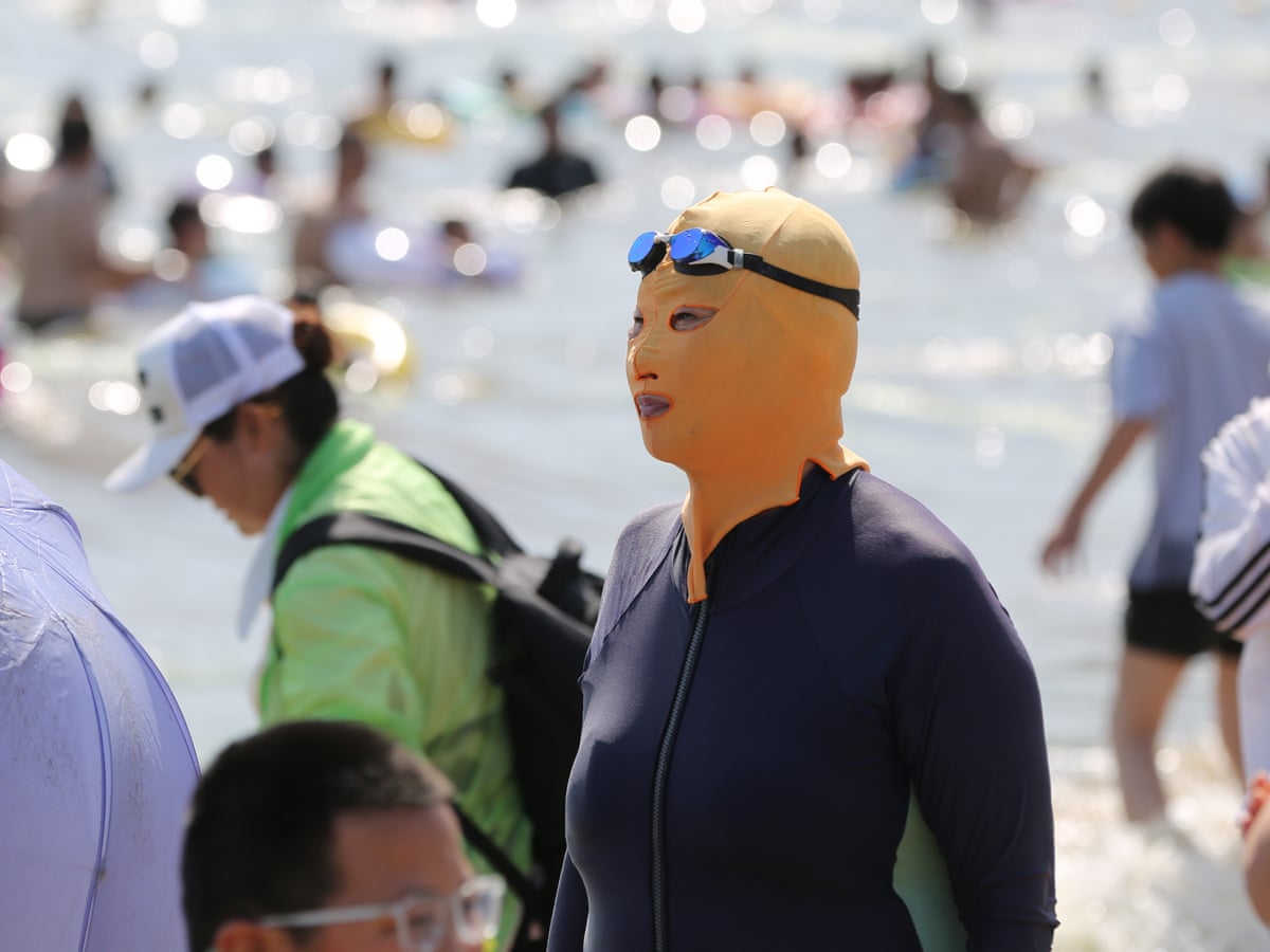 A relevant stock photo of face mask china in a typical setting.
