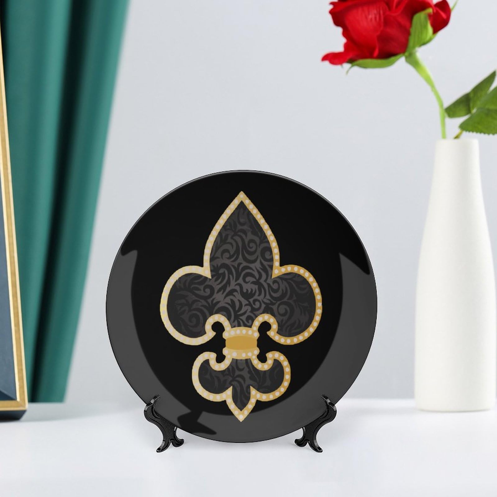 A relevant stock photo of fleur de lis china in a typical setting.