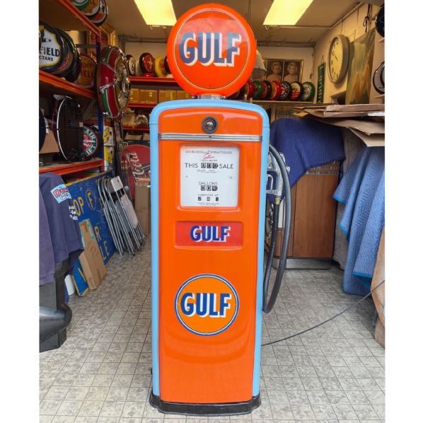 A relevant stock photo of gas pump manufacturer in a typical setting.