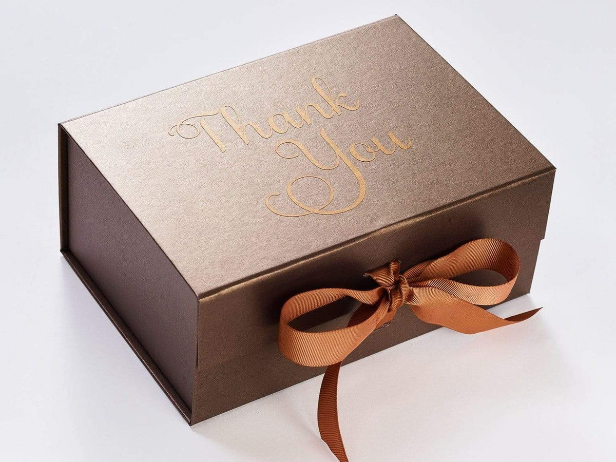 A relevant stock photo of gift box manufacturer in a typical setting.