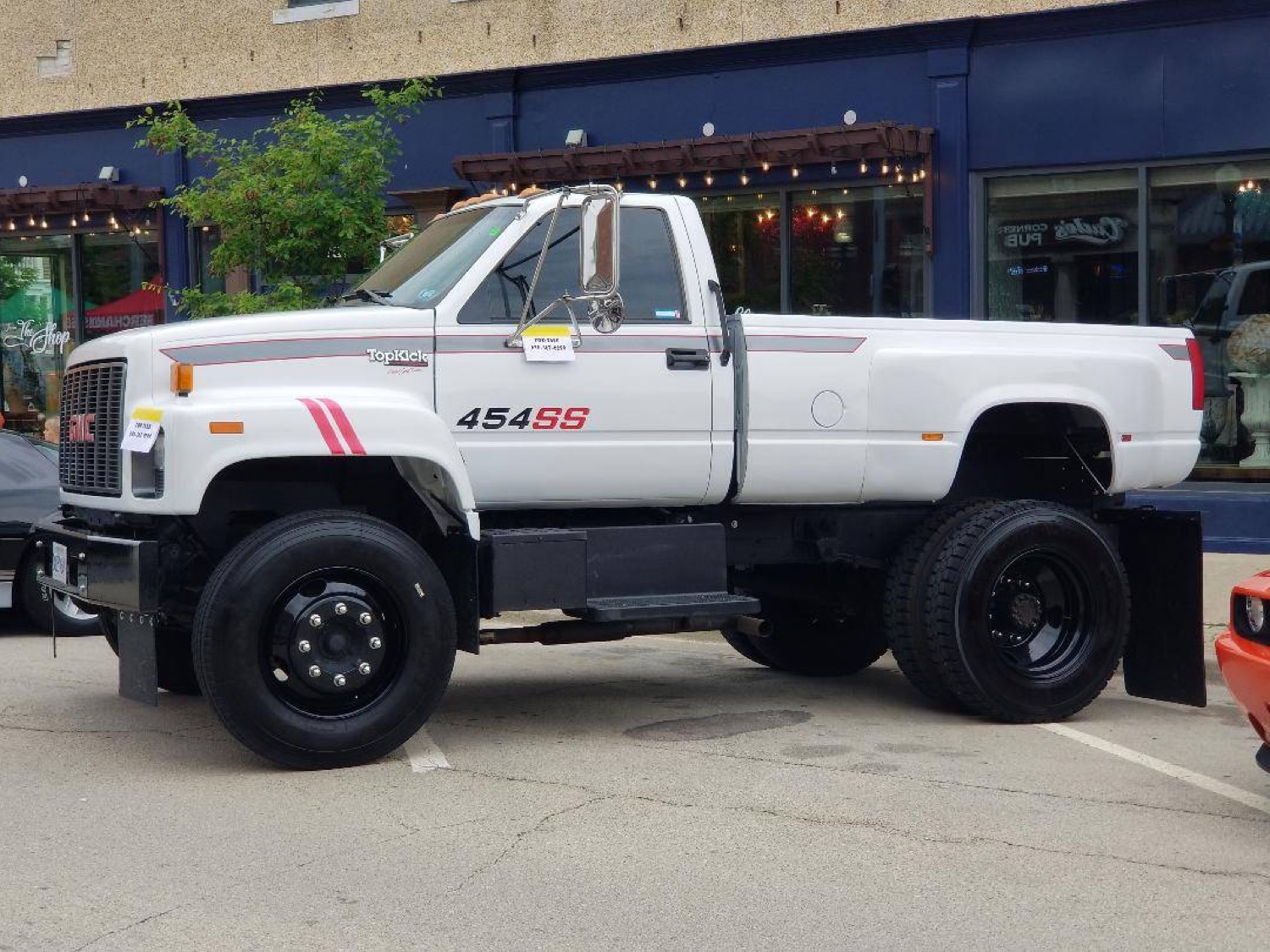A relevant stock photo of gmc topkick custom in a typical setting.