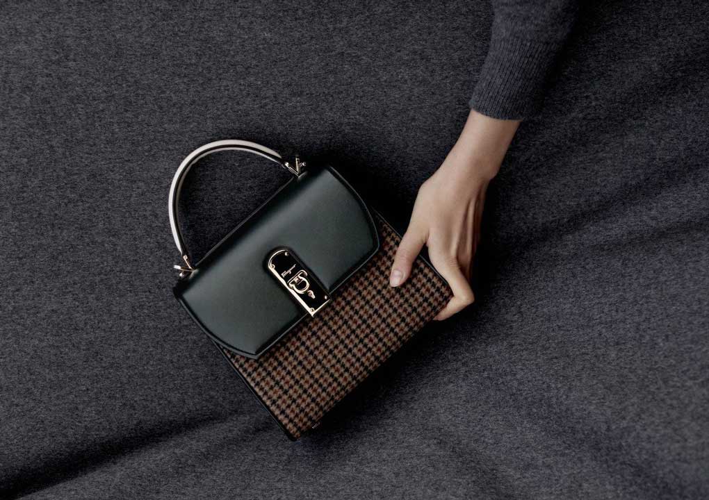 A relevant stock photo of handbag china in a typical setting.