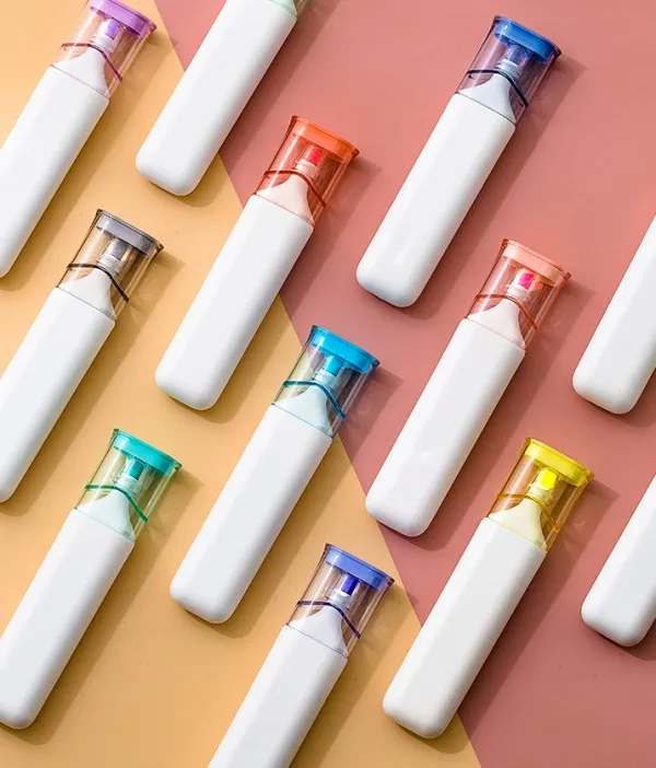 A relevant stock photo of highlighter manufacturer in a typical setting.