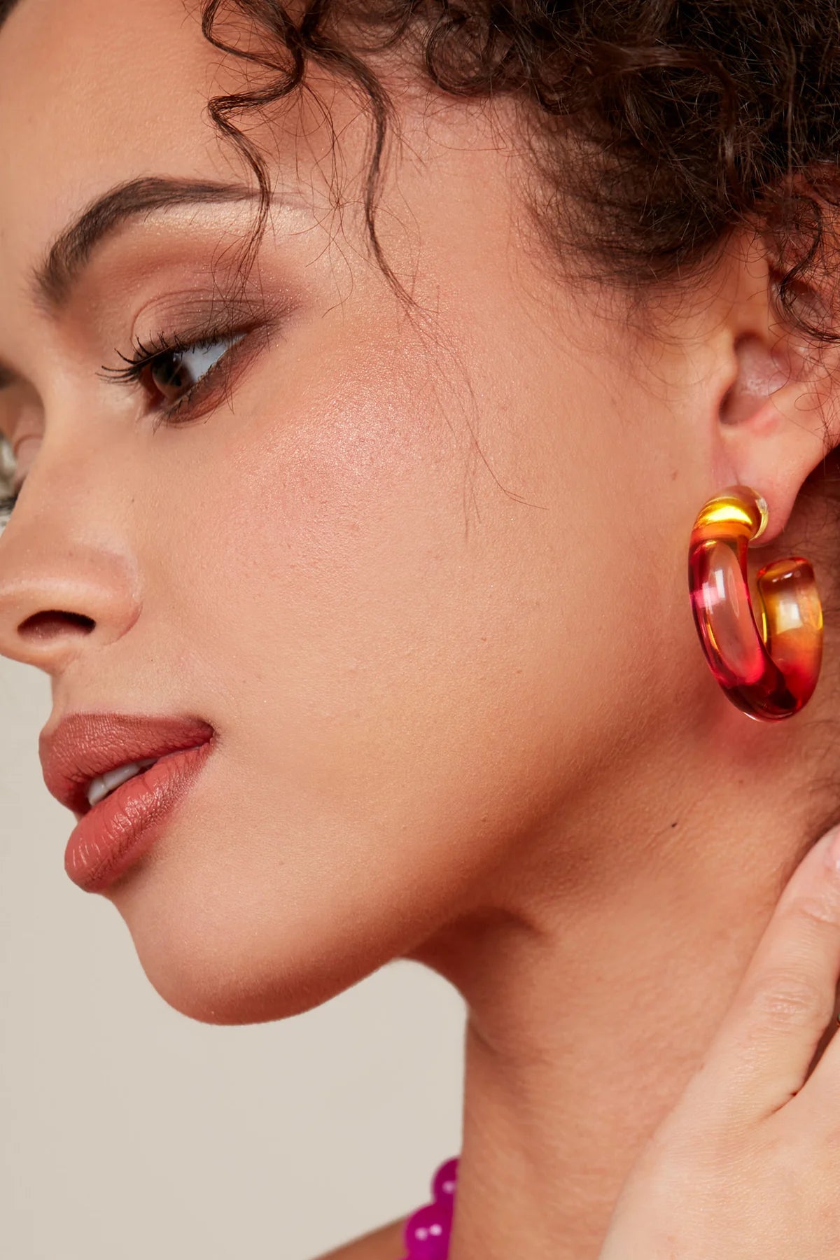 A relevant stock photo of hoop earring manufacturer in a typical setting.