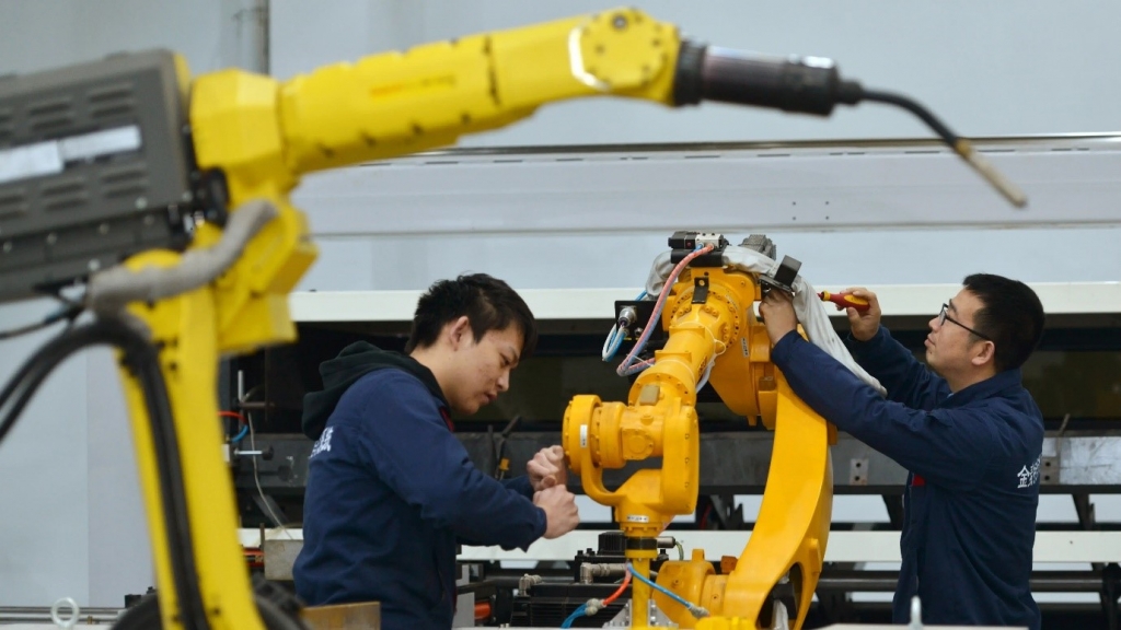 A relevant stock photo of hub china in a typical setting.
