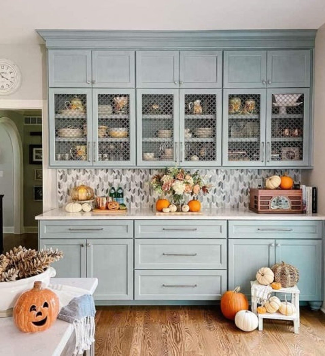 A relevant stock photo of kitchen cabinet custom in a typical setting.