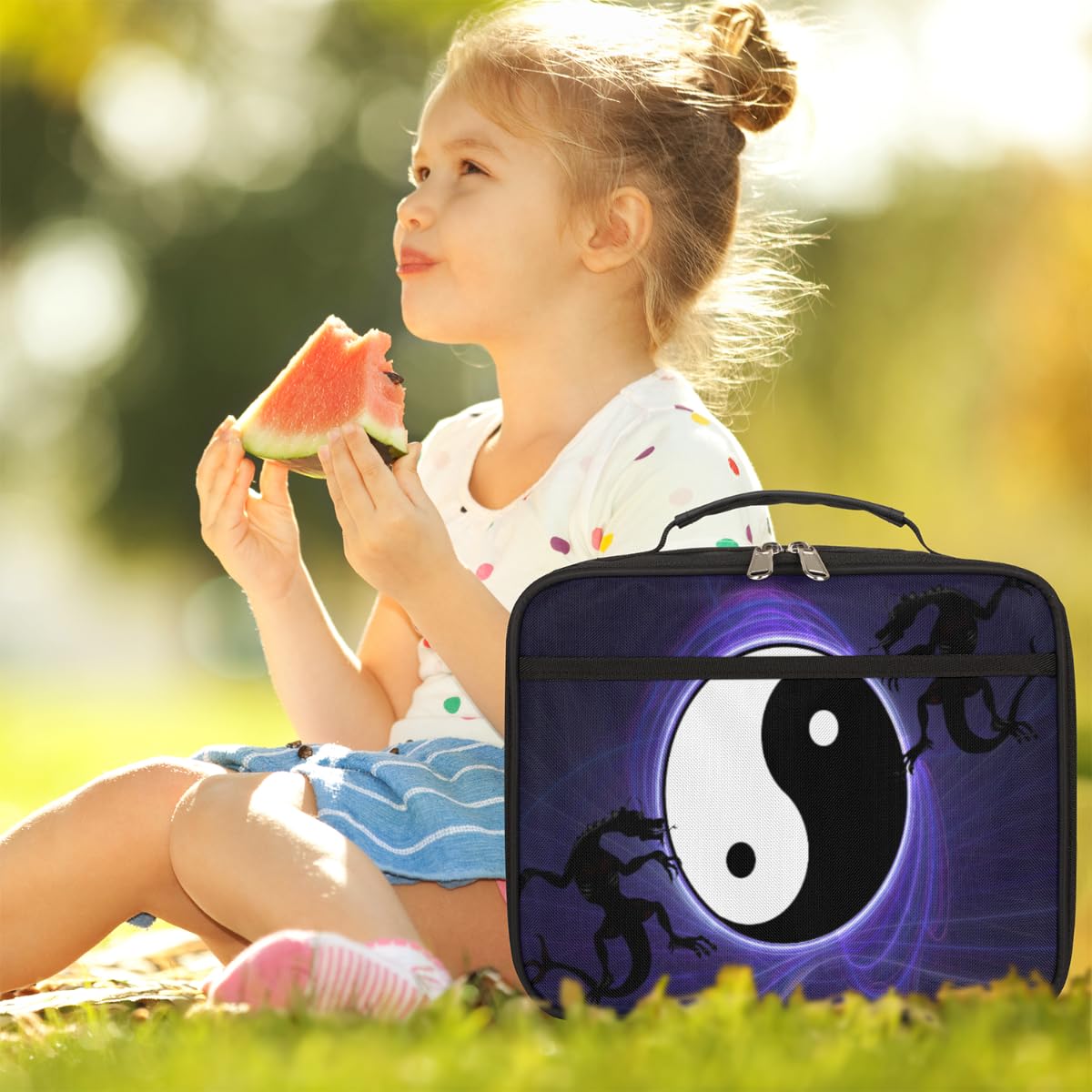 A relevant stock photo of lunch bag china in a typical setting.