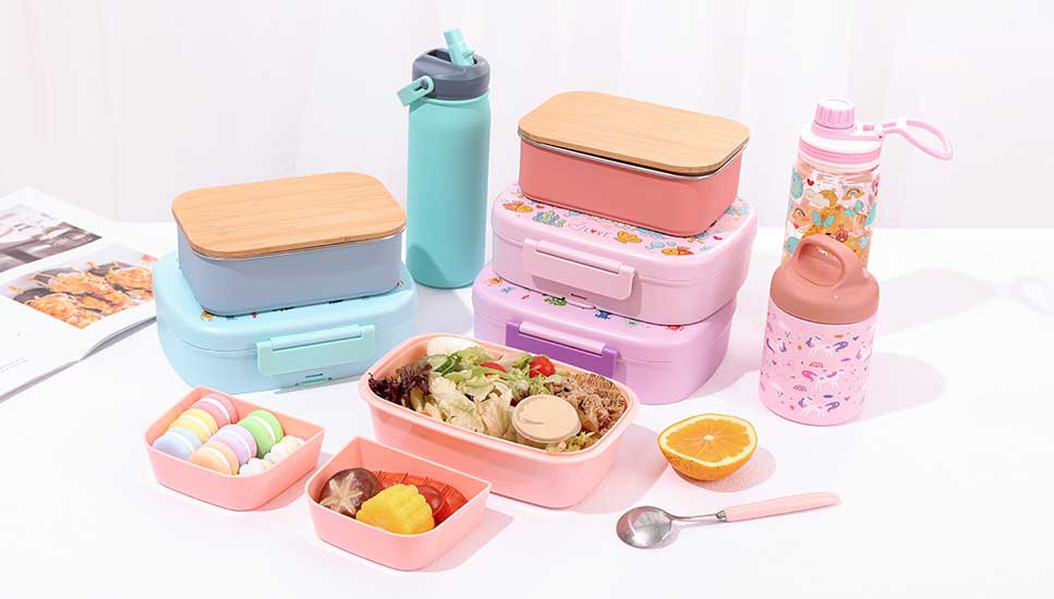 A relevant stock photo of lunch box manufacturer in a typical setting.