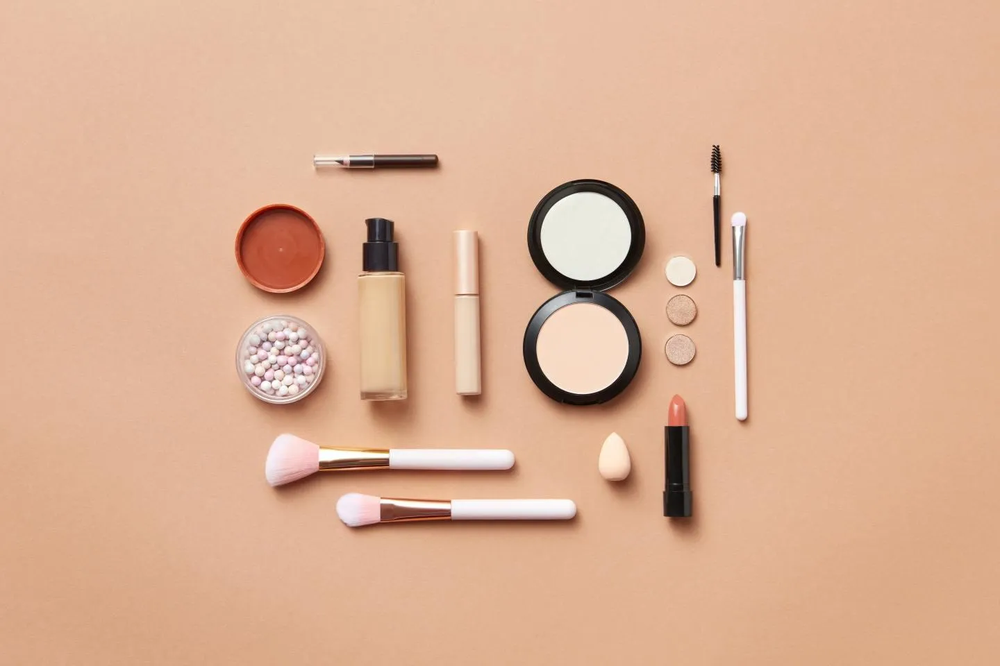A relevant stock photo of makeup tools supplier in a typical setting.