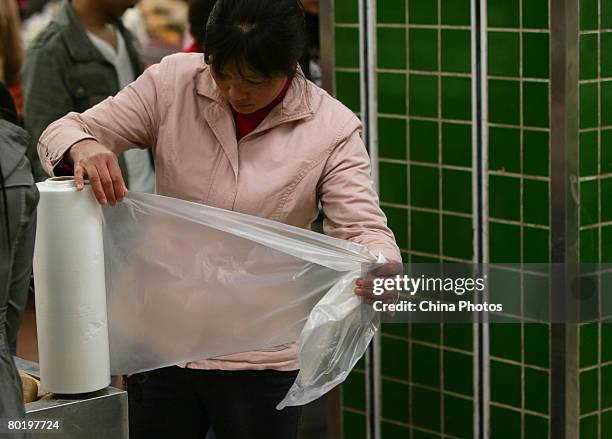 A relevant stock photo of plastic bag china in a typical setting.