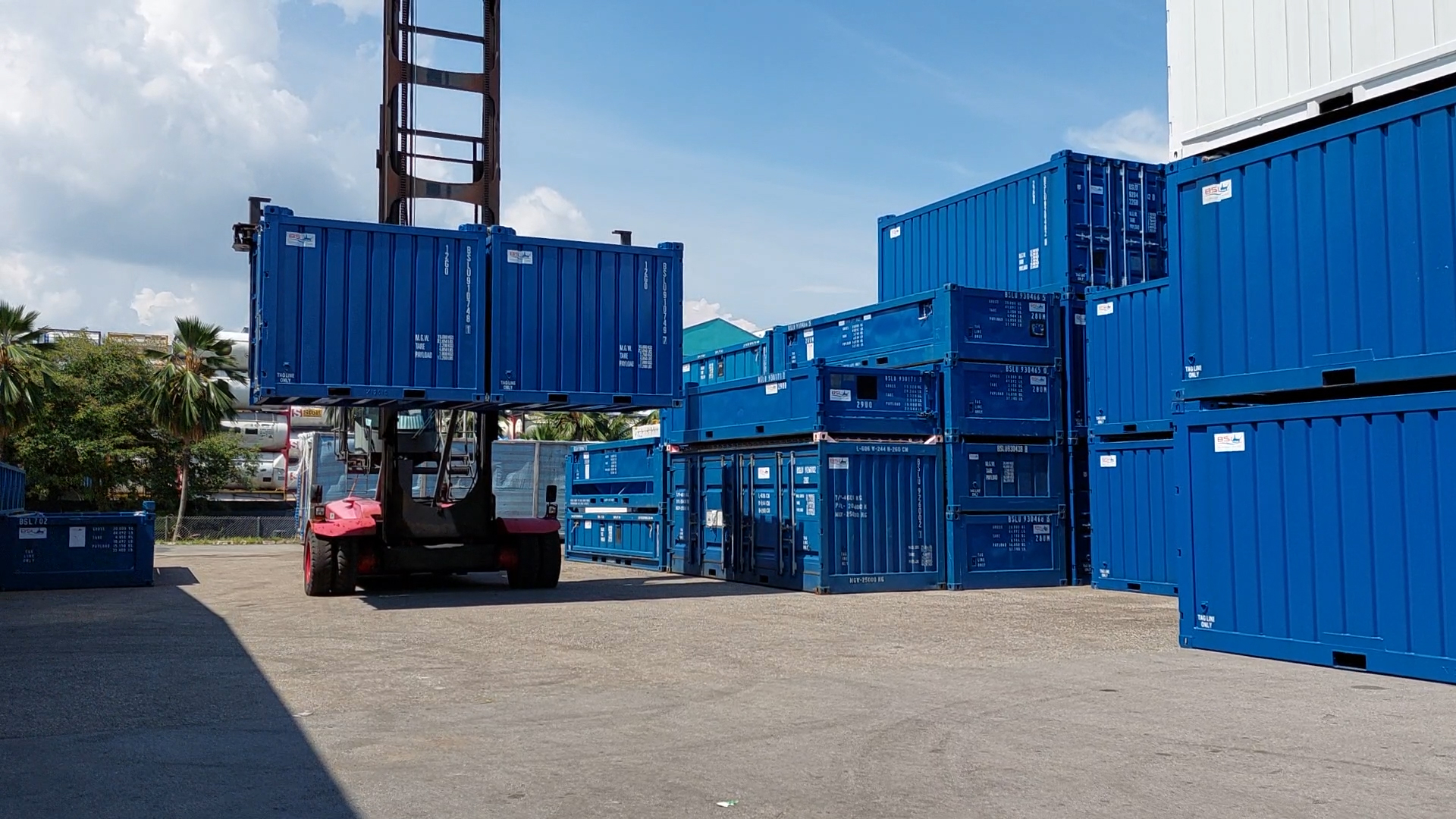 A relevant stock photo of shipping container supplier in a typical setting.