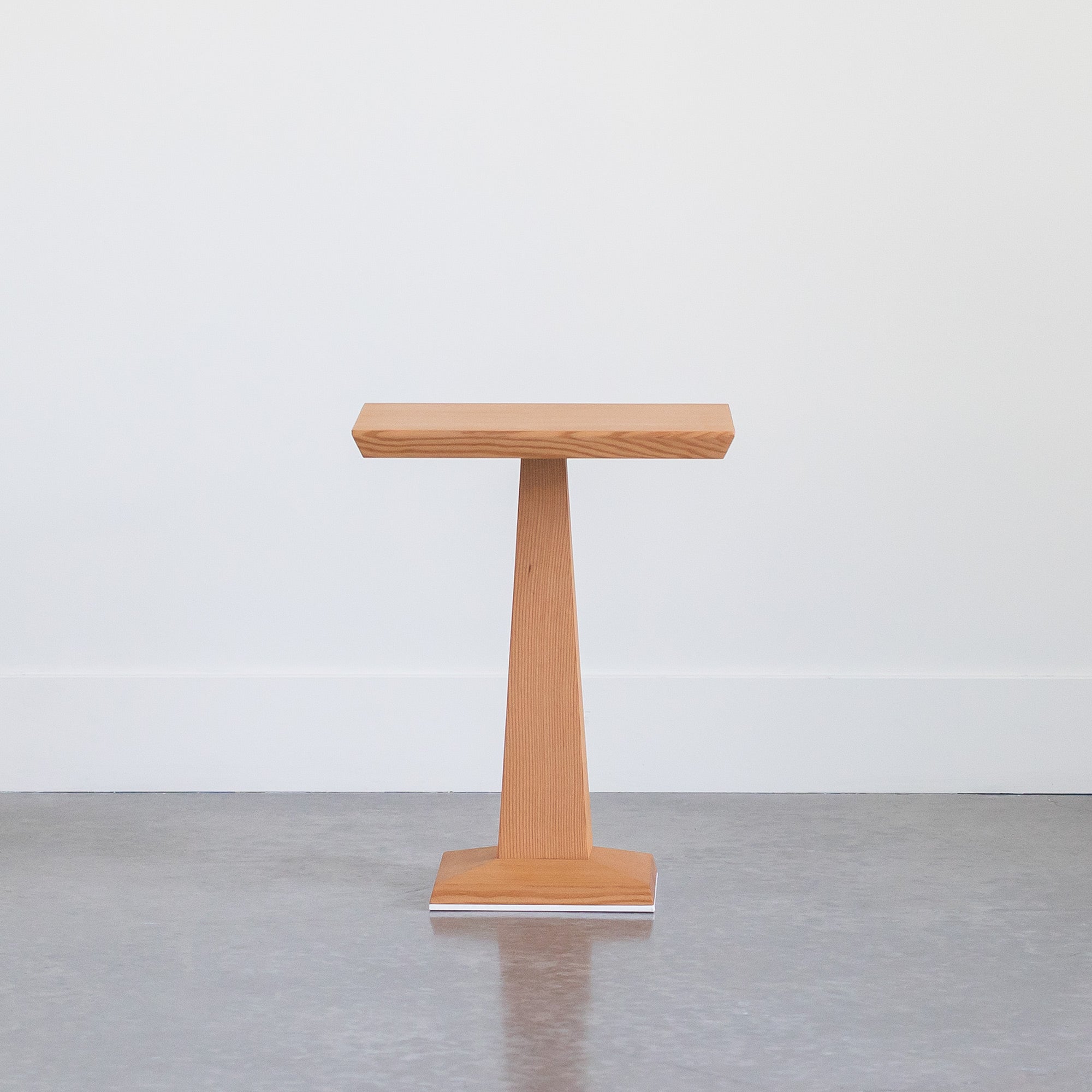 A relevant stock photo of side table manufacturer in a typical setting.