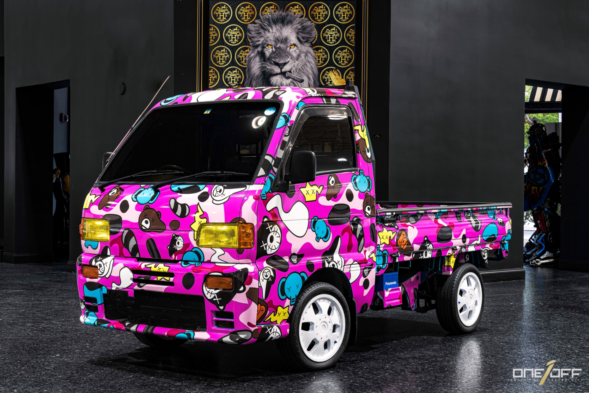 A relevant stock photo of suzuki carry custom in a typical setting.