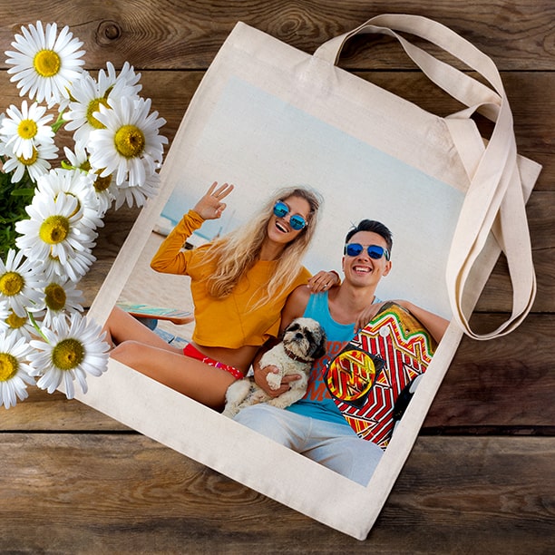 A relevant stock photo of tote bag custom in a typical setting.