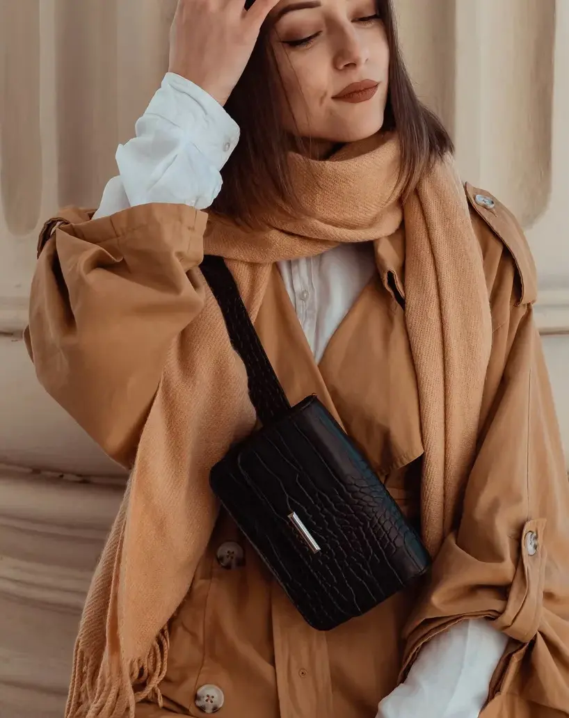 A relevant stock photo of waist bag manufacturer in a typical setting.